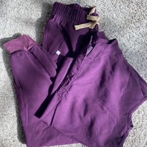 Like new FiGs eggplant color set
